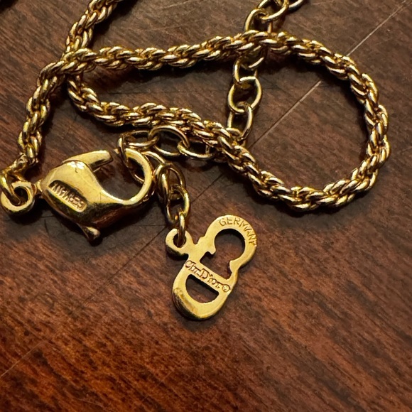 Christian Dior Vintage Pendant Necklace with the Original Box!!!!!!!! - Picture 6 of 10